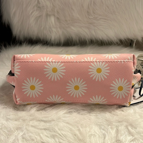NWT, DANBEY LEE PINK DAISY MAKEUP BAG - Picture 4 of 11